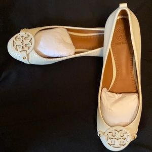 Brand new Tory Burch white flats